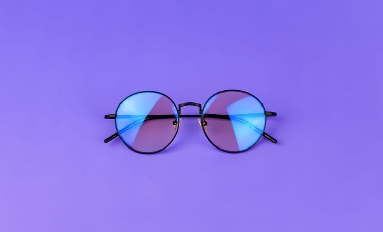 عینک بلو لایت خوبه؟ | عینک بلو لایت اصل را از کجا بخریم؟