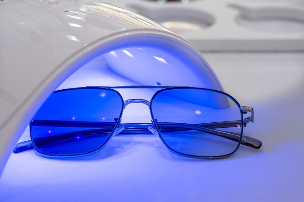 بررسی فیلتر UV عینک آفتابی