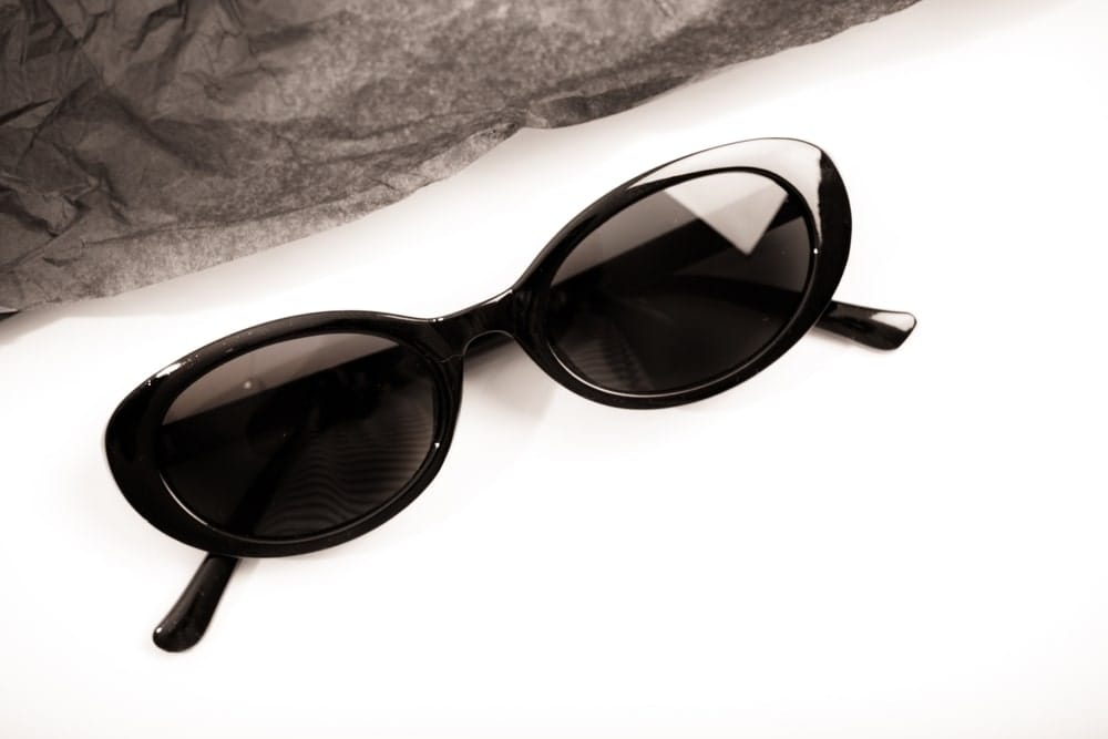 چرا خرید عینک تقلبی خطرناک است؟